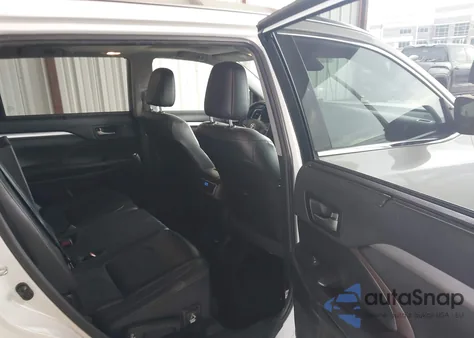 2019 Toyota Highlander Xle z USA, uszkodzony, nr VIN 5TDKZRFH0KS566014